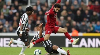  萨拉赫伤愈复出破门，利物浦险胜纽卡斯尔  