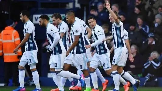  利物浦高位逼抢失效，客场不敌狼队爆冷  